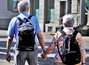 Senioren zu Fuß: Unsicher im Alltag