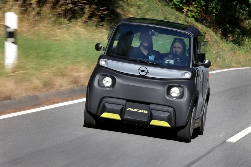 Opel Rocks-e macht Jugendliche mobil