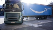 Volvo Trucks liefert schwere Elektro-Lkw an Amazon