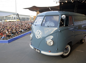 6.000 Bullis beim VW Bus Festival angemeldet