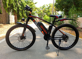 Fahrrad-Reparatur nach einem Unfall