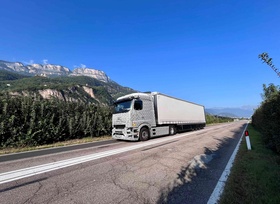 Prototyp des eActros 600 elektrisiert