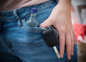 Alkohol im Blut, Hände weg vom Steuer