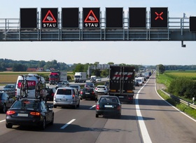 Zu Pfingsten hohe Staugefahr