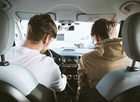 Begleitetes Fahren stärkt Sicherheit im Straßenverkehr