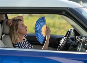 Hitzefalle Auto: So behält man einen kühlen Kopf