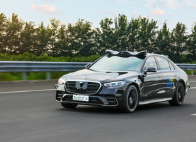 Test vollautomatischer Mercedes-Systeme in Peking