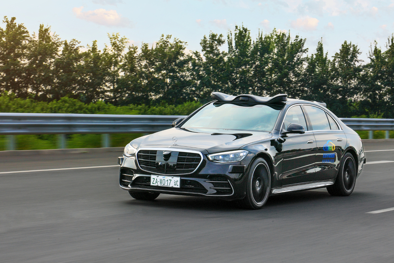 Test vollautomatischer Mercedes-Systeme in Peking