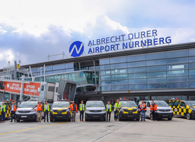 Opel Vivaro Electric Flotte am Airport Nürnberg
