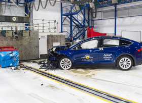 Brandsicherheit von Elektroautos  - Fakten und Mythen 