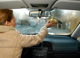 Ratgeber: Feuchtigkeit im Auto - Der Nässe keine Chance