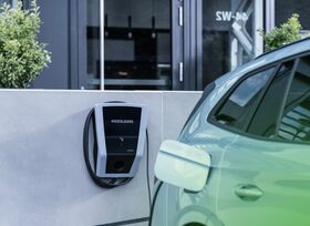 Auto-Kaufpläne  - Deutsche E-Auto-Skepsis gewachsen 