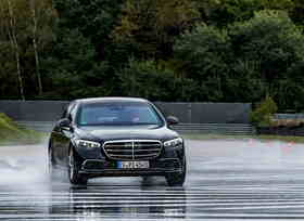 Tipp: Tempolimit bei Nässe   - Feucht reicht nicht  