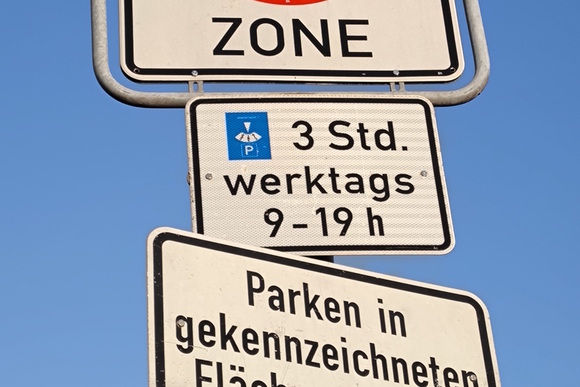 Tipp: Kostenloses Parken an Wochenenden - Samstag ist kein Feiertag