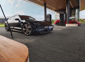 Langstreckentauglichkeit von E-Autos - Das Maß der Dinge sind 800 Volt