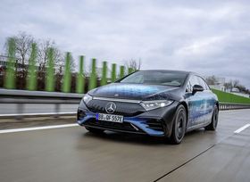 Mercedes testet Feststoffzellen  - Vierstellige Reichweiten in Sicht 