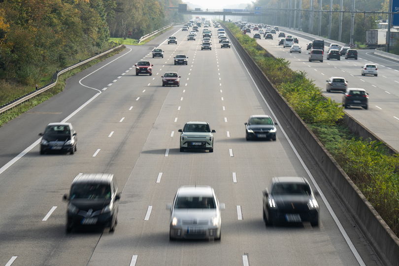 Fahrzeugbestand in Deutschland - Immer mehr, immer älter